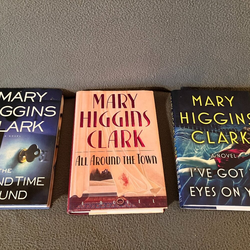 Lot of 3 MARY HIGGINS CLARK Books - Signed, First Edition/Printing HCDJ